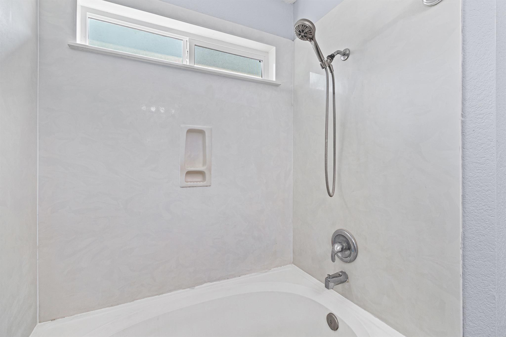 Hutto, Texas 78634, United States, 3 Bedrooms Bedrooms, ,2 BathroomsBathrooms,Residential,Active,223445