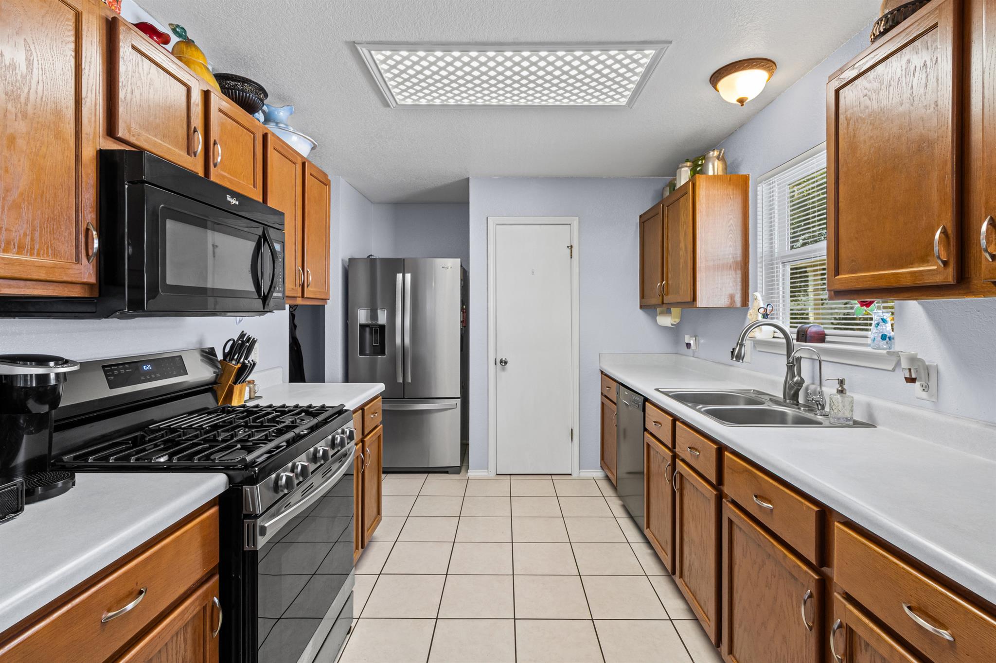 Hutto, Texas 78634, United States, 3 Bedrooms Bedrooms, ,2 BathroomsBathrooms,Residential,Active,223445