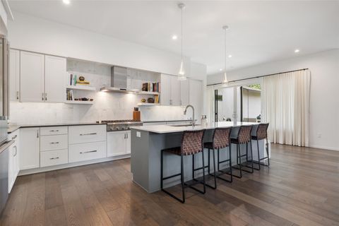 Tiny photo for 2500 Cedarview DR, Austin, TX 78704 (MLS # 9928085)