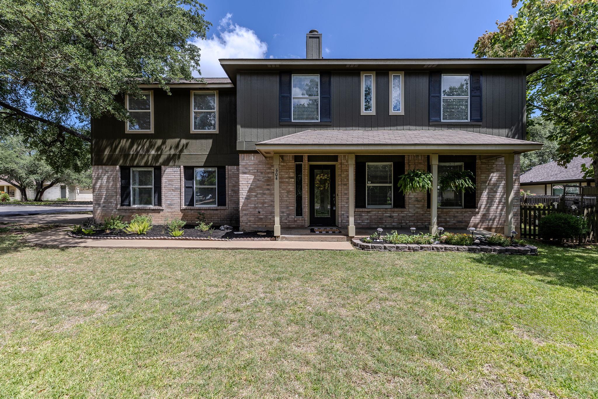Photo 1 of 40 — 604 Post Oak CIR, Cedar Park, TX 78613