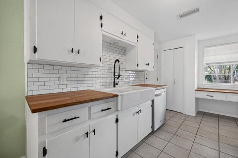 Tiny photo for 211 E Lisa DR, Austin, TX 78752 (MLS # 8917575)