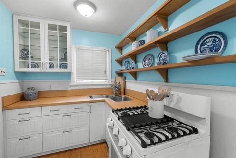 Tiny photo for 2108 Rountree DR, Austin, TX 78722 (MLS # 3771946)