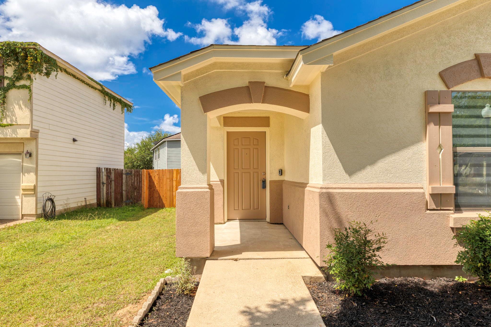 5608 Apple Orchard LN