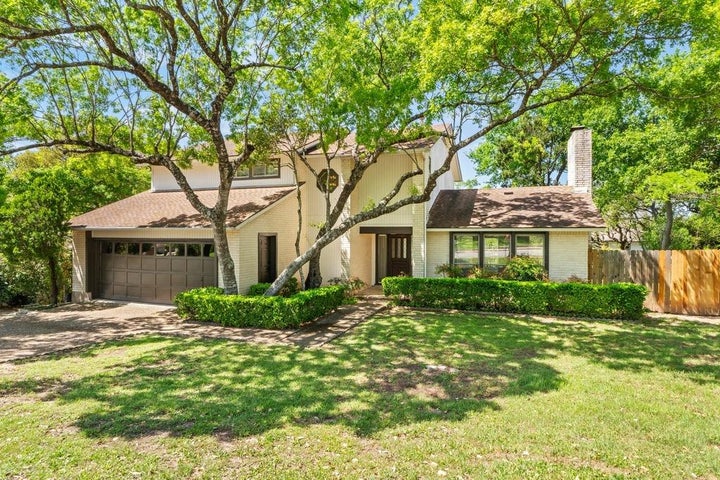 Photo 1 of 32 — 6603 Whitemarsh Valley WALK, Austin, TX 78746