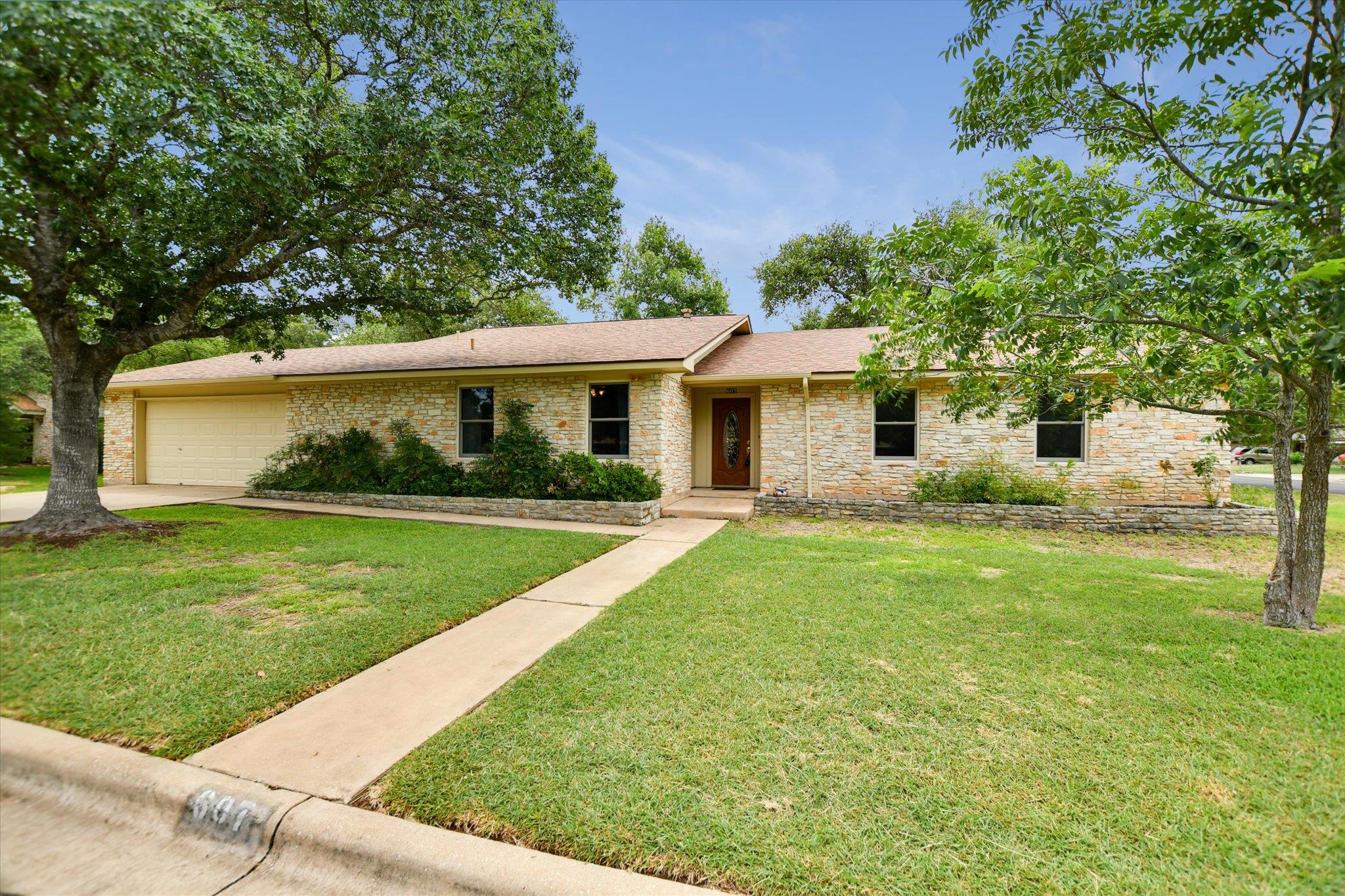 607 Friendswood DR