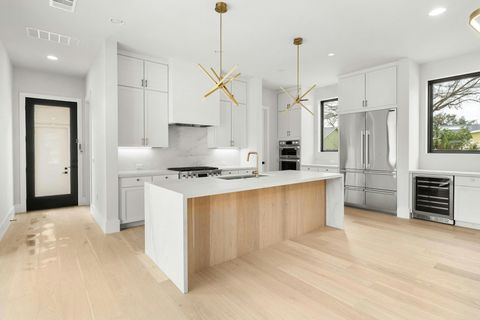 Photo of 1719 Piedmont Ave, Austin, TX 78757 (MLS # 6951983)