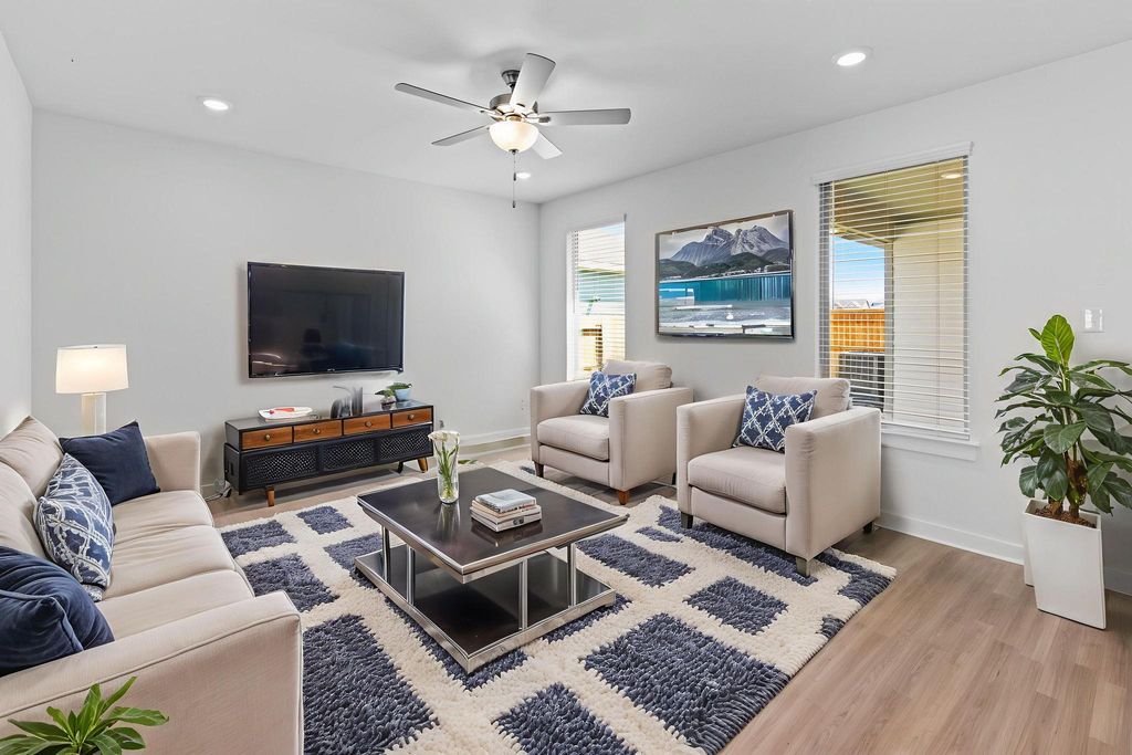 Photo of 641 Salamander ST, San Marcos, TX 78666 (MLS # 3201813)