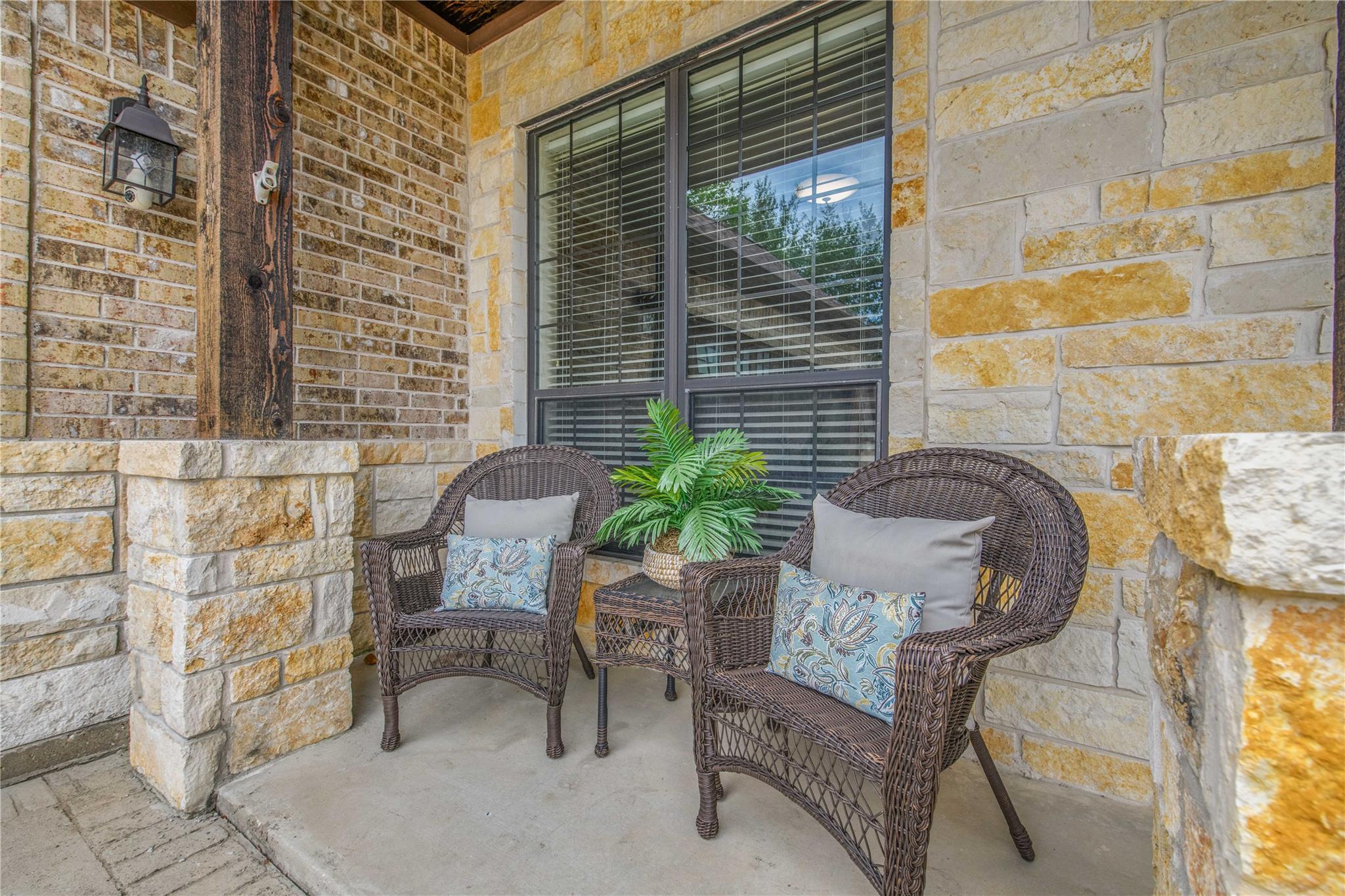 2491 Newark CIR