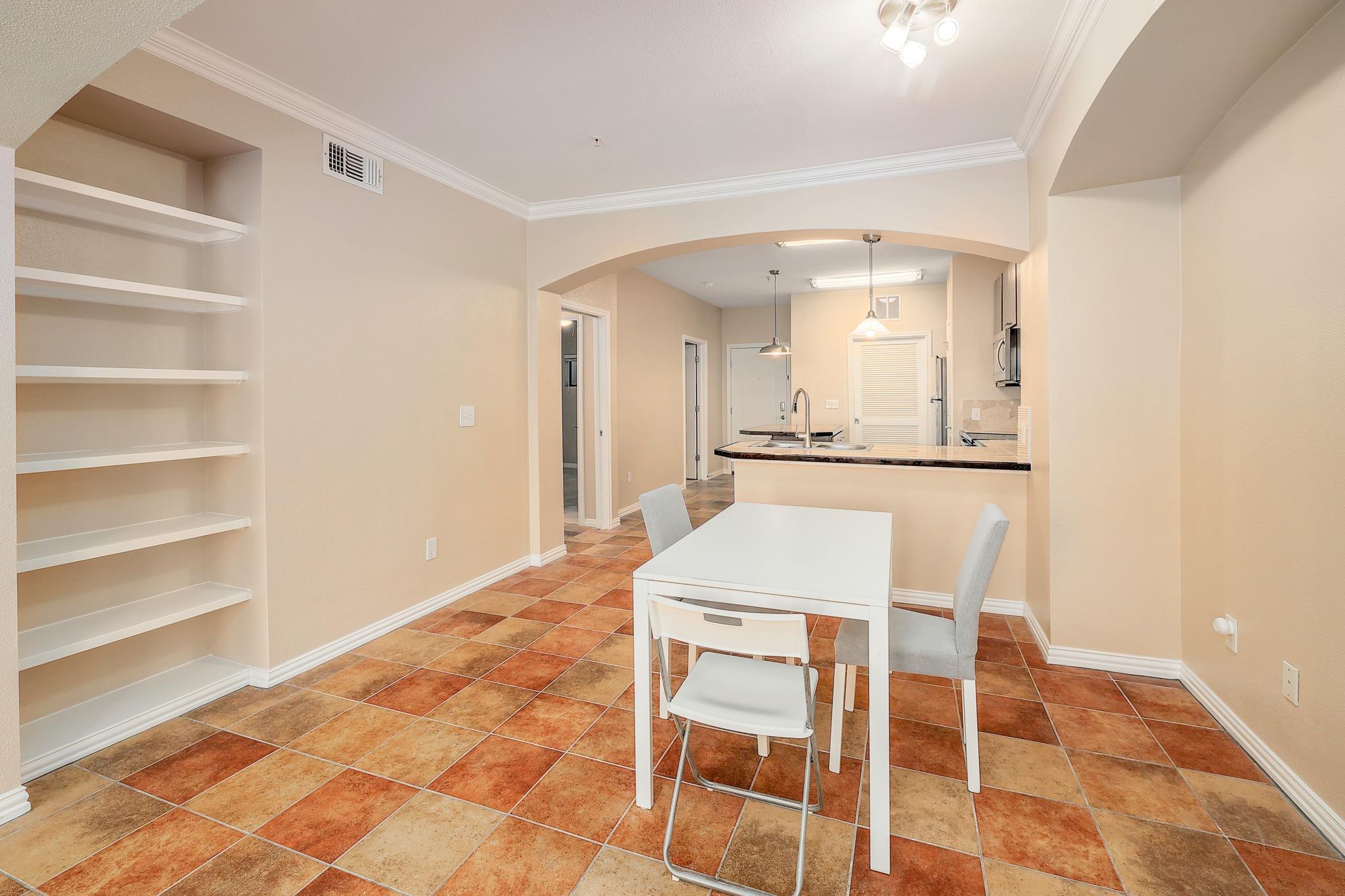 2505 San Gabriel ST 304