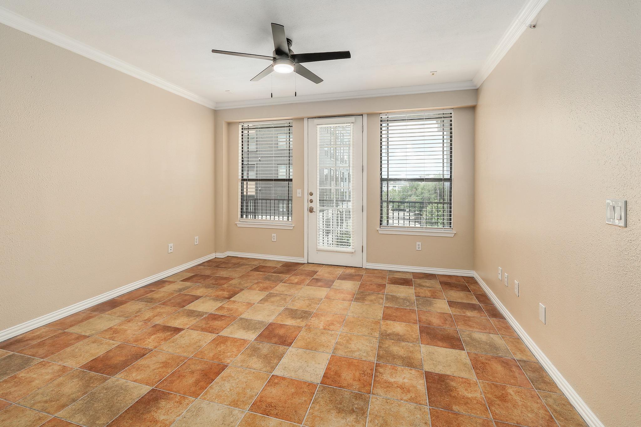 2505 San Gabriel ST 304