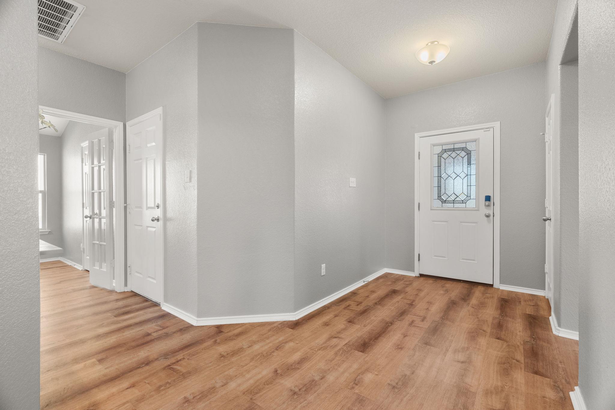 8903 Sky Crest DR