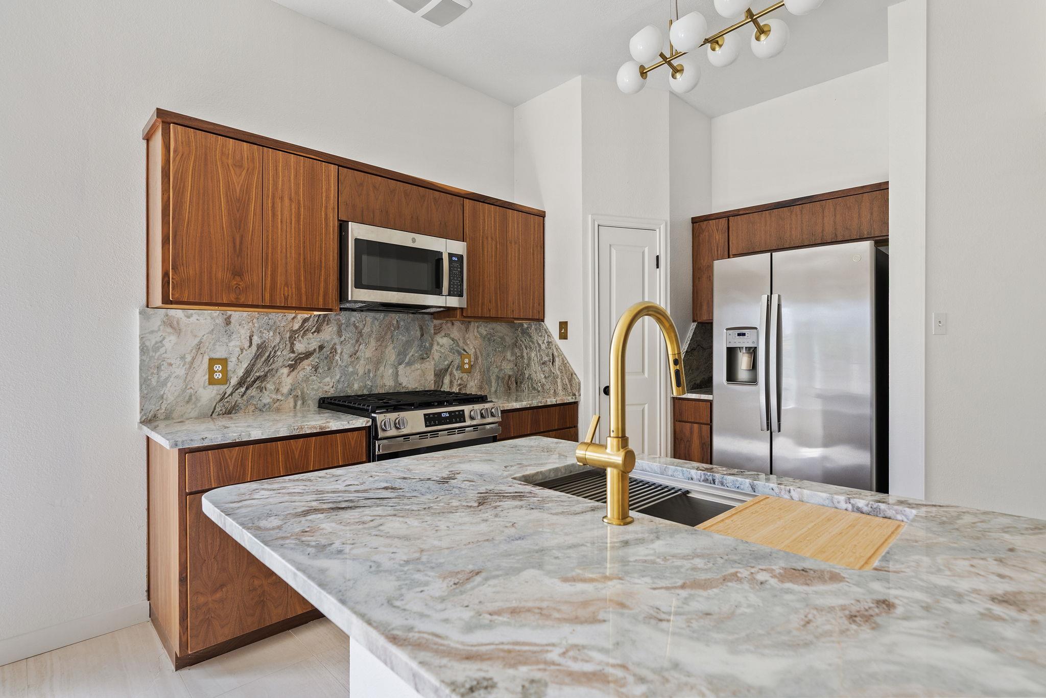 1000 Woodview DR