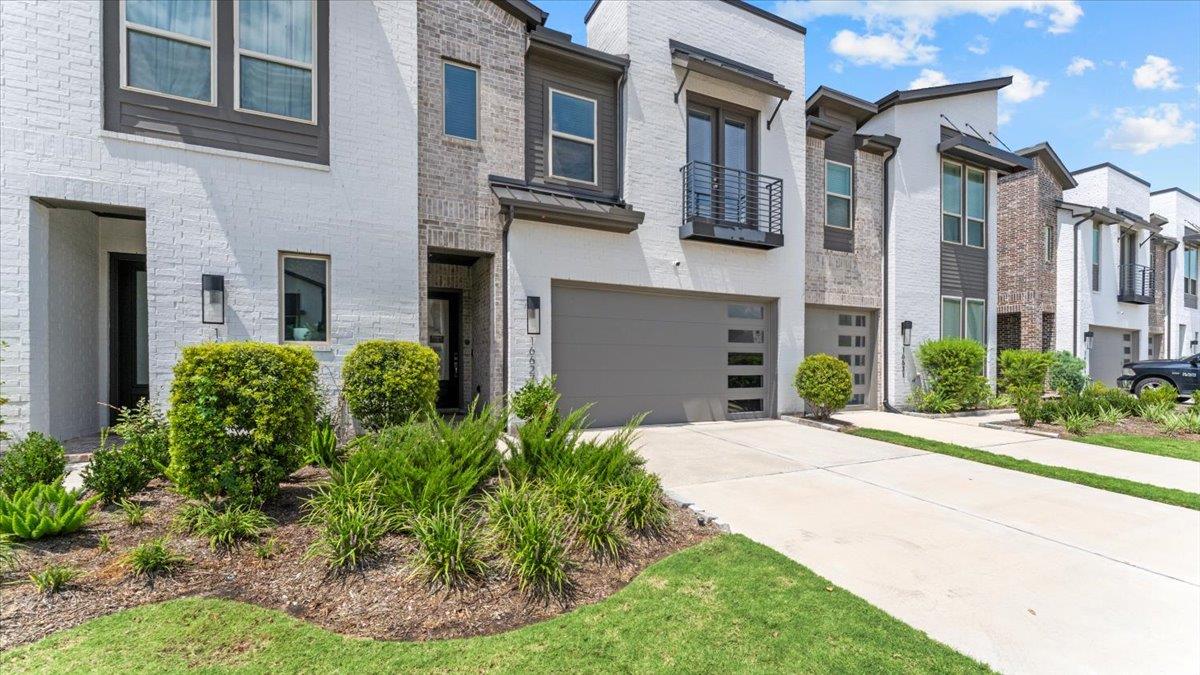 16627 Lake Austin ST
