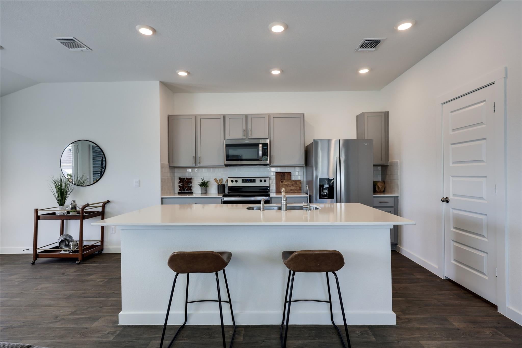 332 Pedernales LN