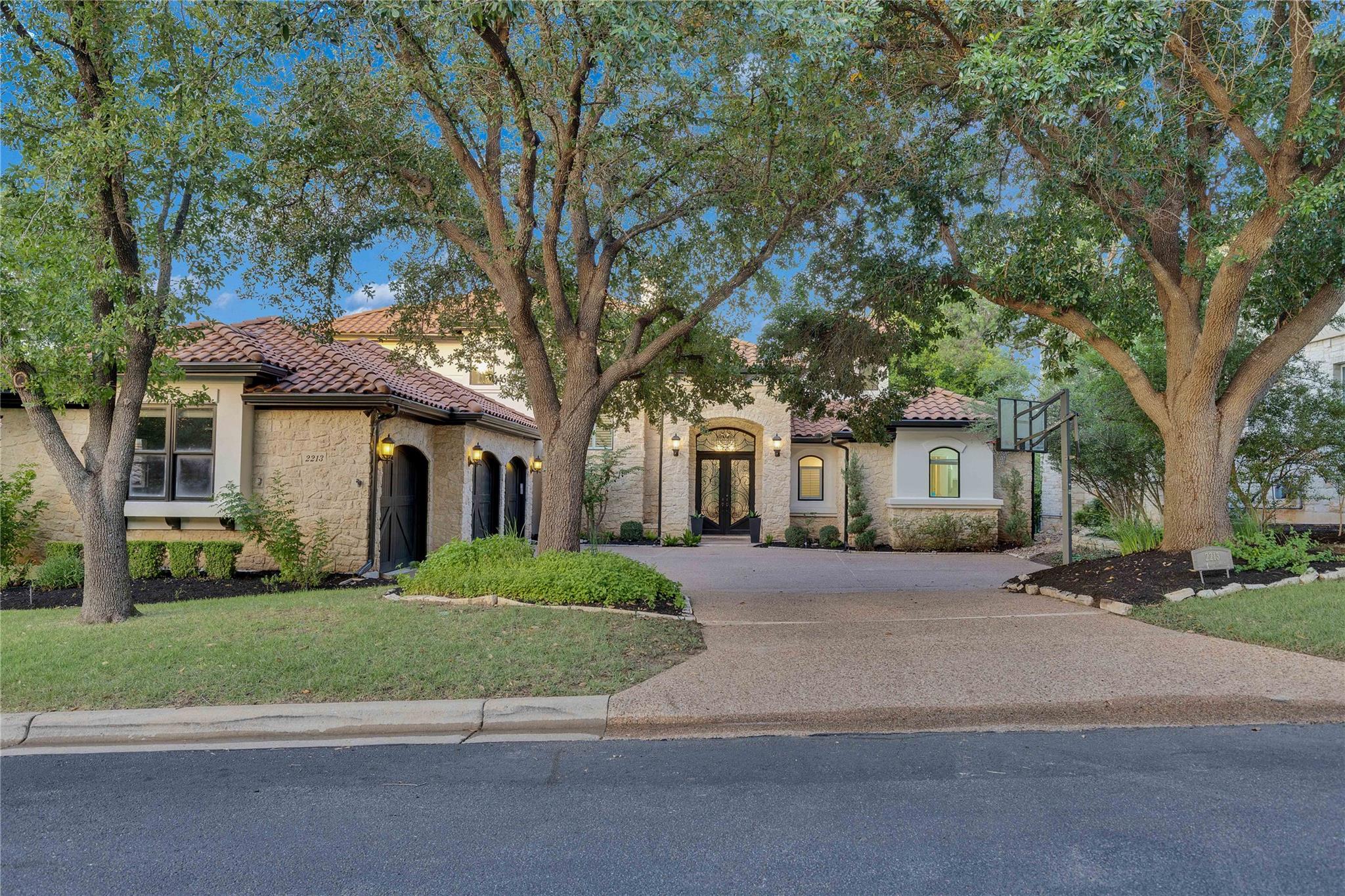 2213 Warbler WAY