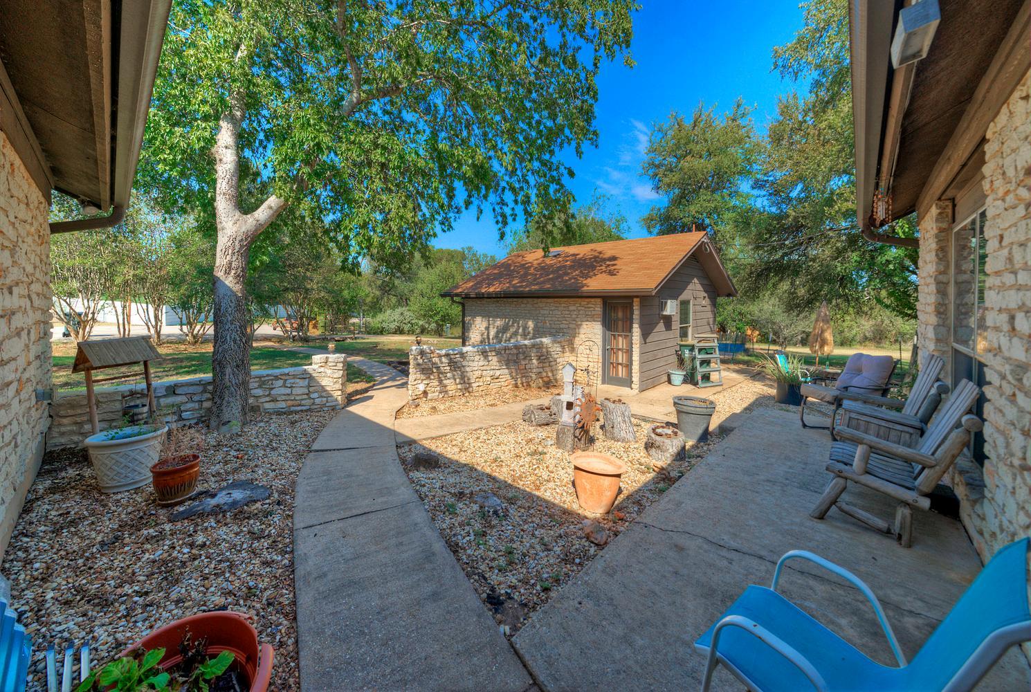 2300 Robin RD