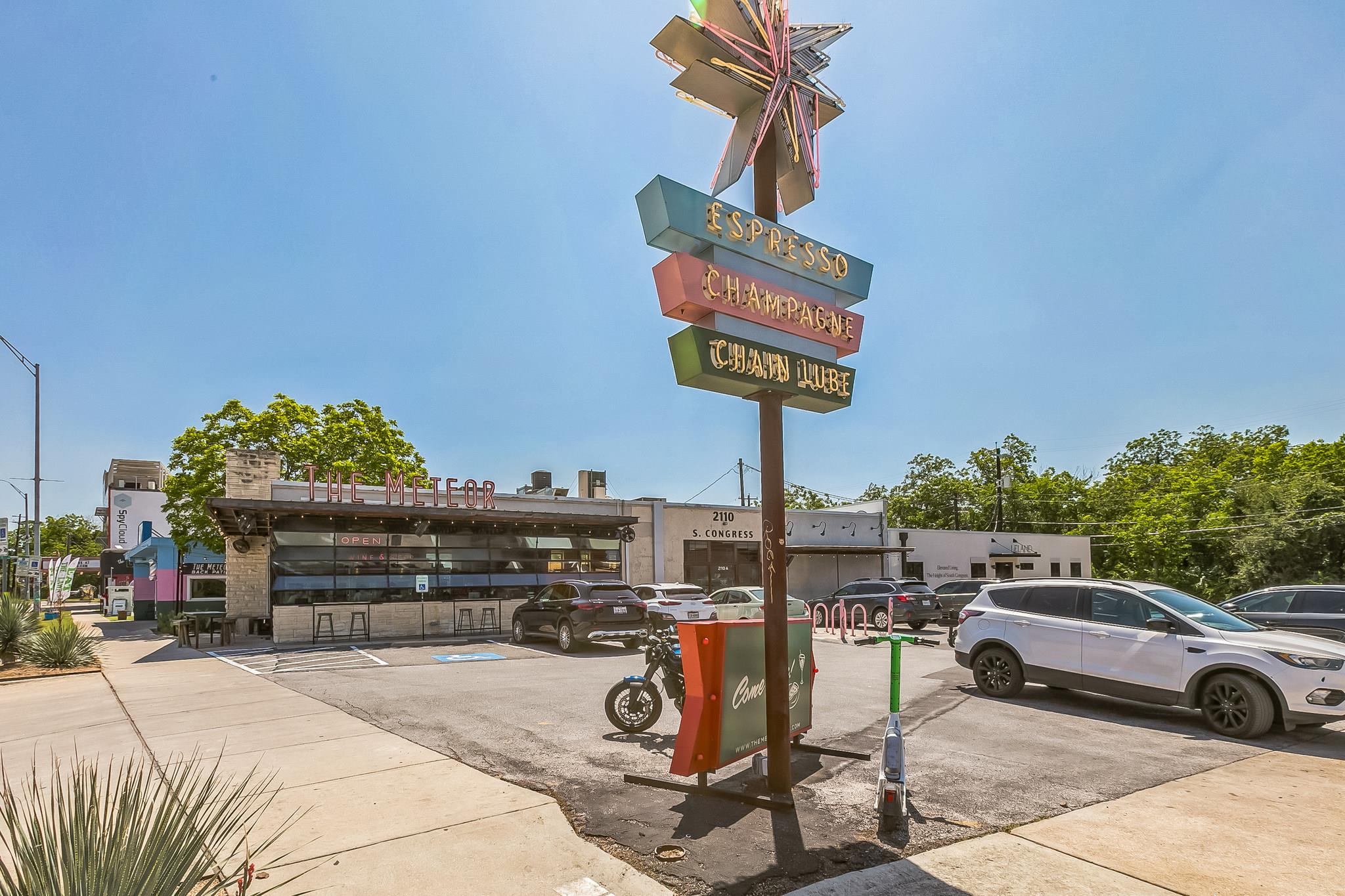 300 Crockett ST 210