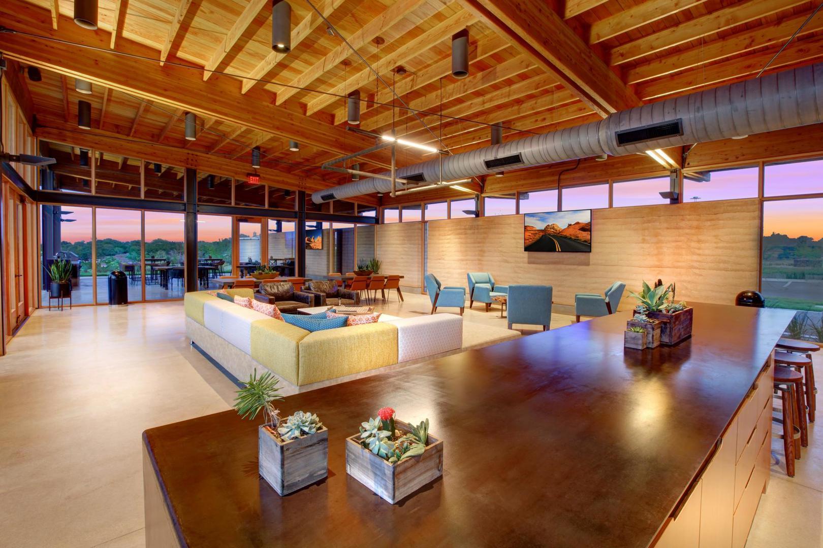 1912 Crimson Sunset DR