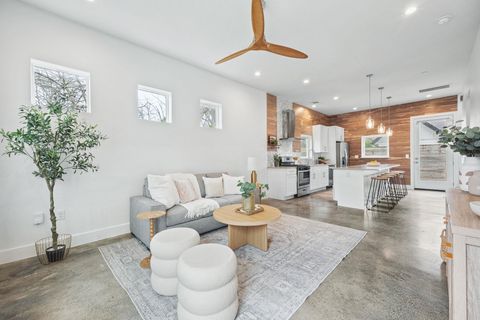 Photo of 1218 Eleanor ST #1, Austin, TX 78721 (MLS # 3379047)