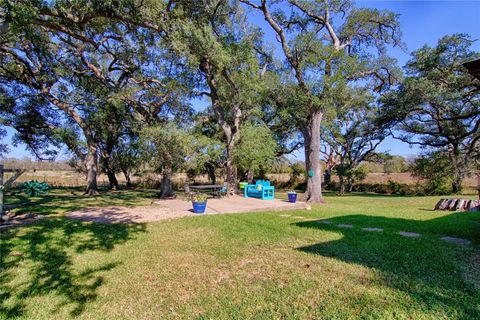 A home in Hallettsville