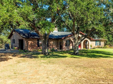 A home in Hallettsville