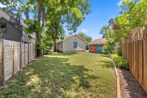 Tiny photo for 902 Mansell Ave, Austin, TX 78702 (MLS # 4478239)