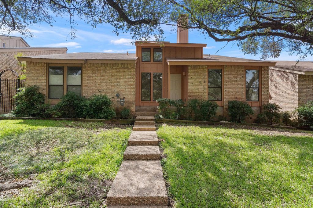 Photo for 7907 Tealwood TRL, Austin, TX 78731 (MLS # 8383222)