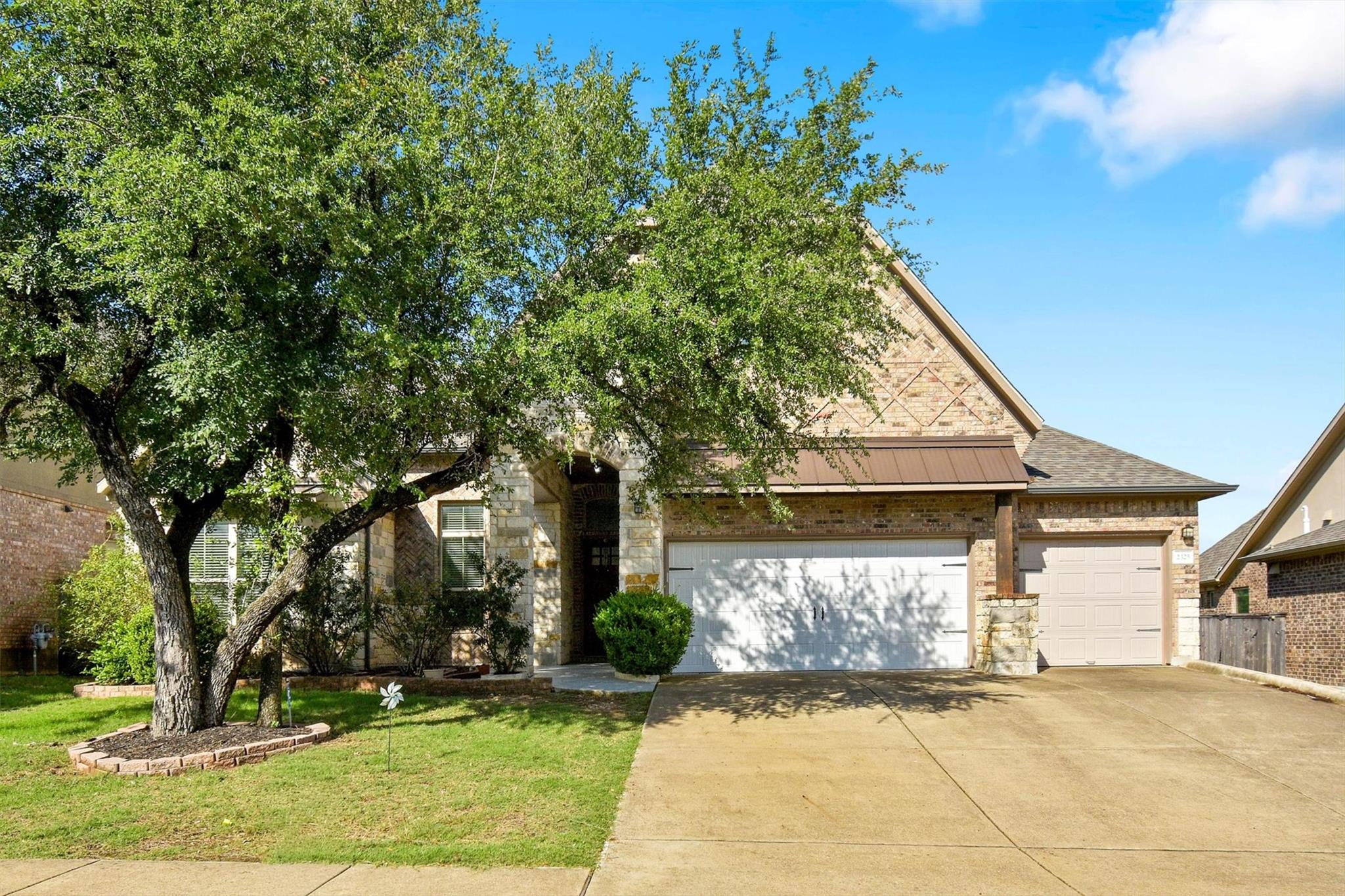 2325 Blended Tree Ranch DR
