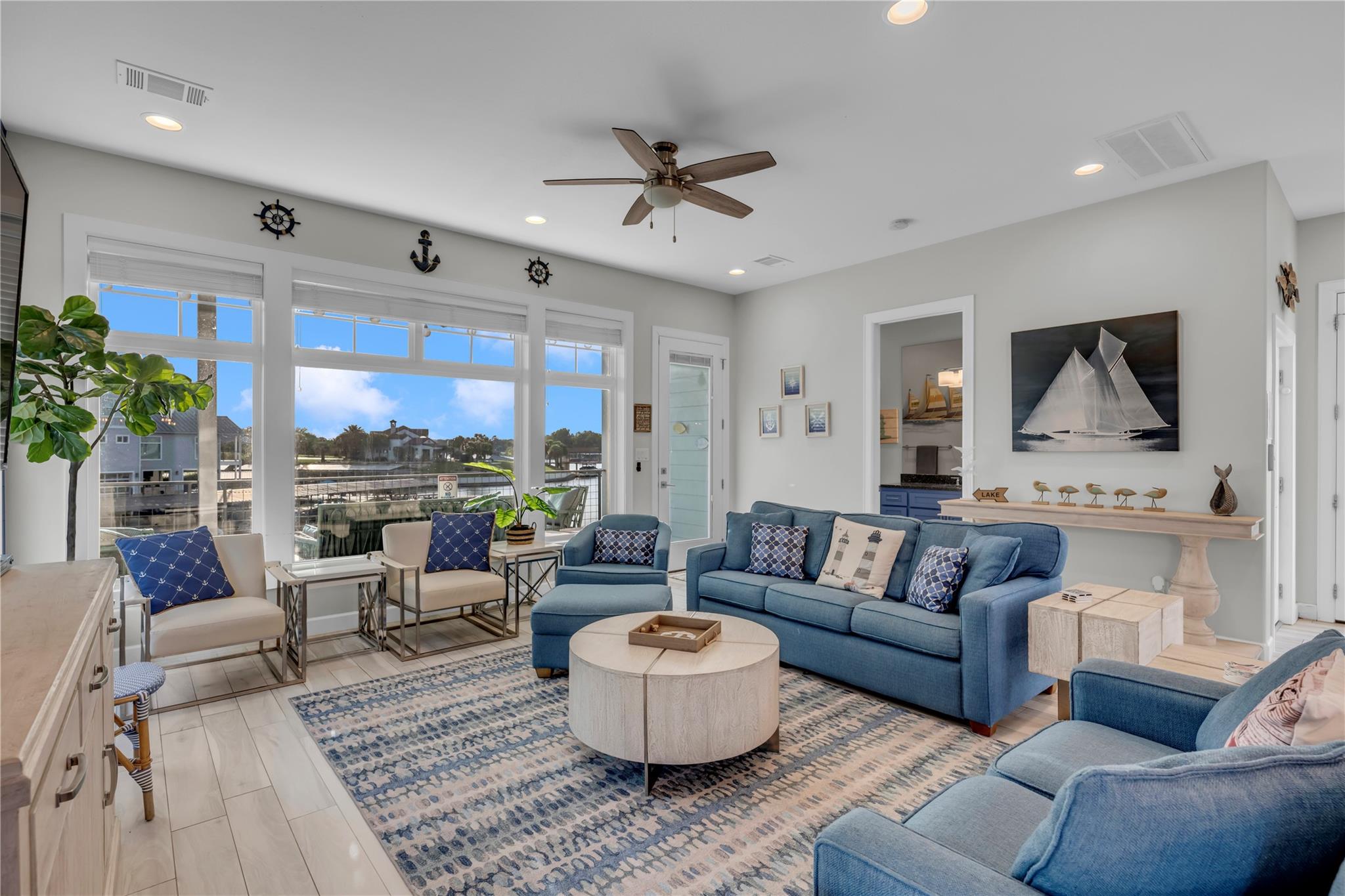 200 Marina Bluff