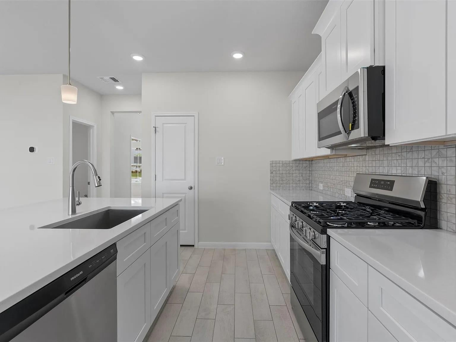 153 Arena DR