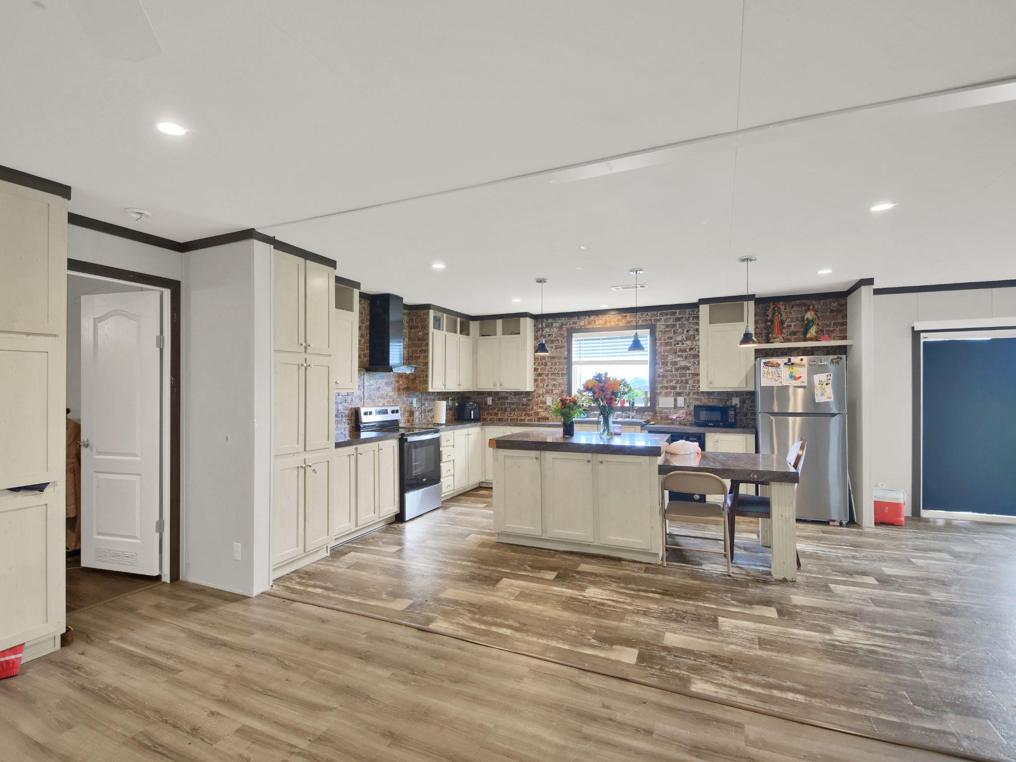 271 Alma LN