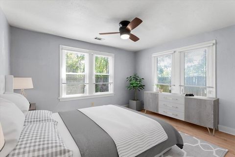 Tiny photo for 2804 Breeze TER, Austin, TX 78722 (MLS # 4088909)