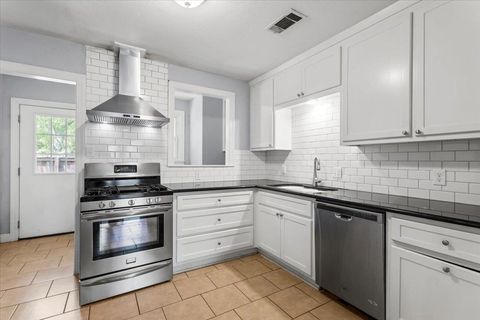 Tiny photo for 2804 Breeze TER, Austin, TX 78722 (MLS # 4088909)