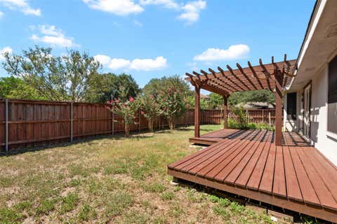 Tiny photo for 8009 Nairn DR, Austin, TX 78749 (MLS # 4346435)