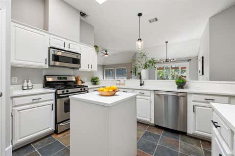 Tiny photo for 8009 Nairn DR, Austin, TX 78749 (MLS # 4346435)