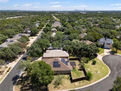 Tiny photo for 8009 Nairn DR, Austin, TX 78749 (MLS # 4346435)