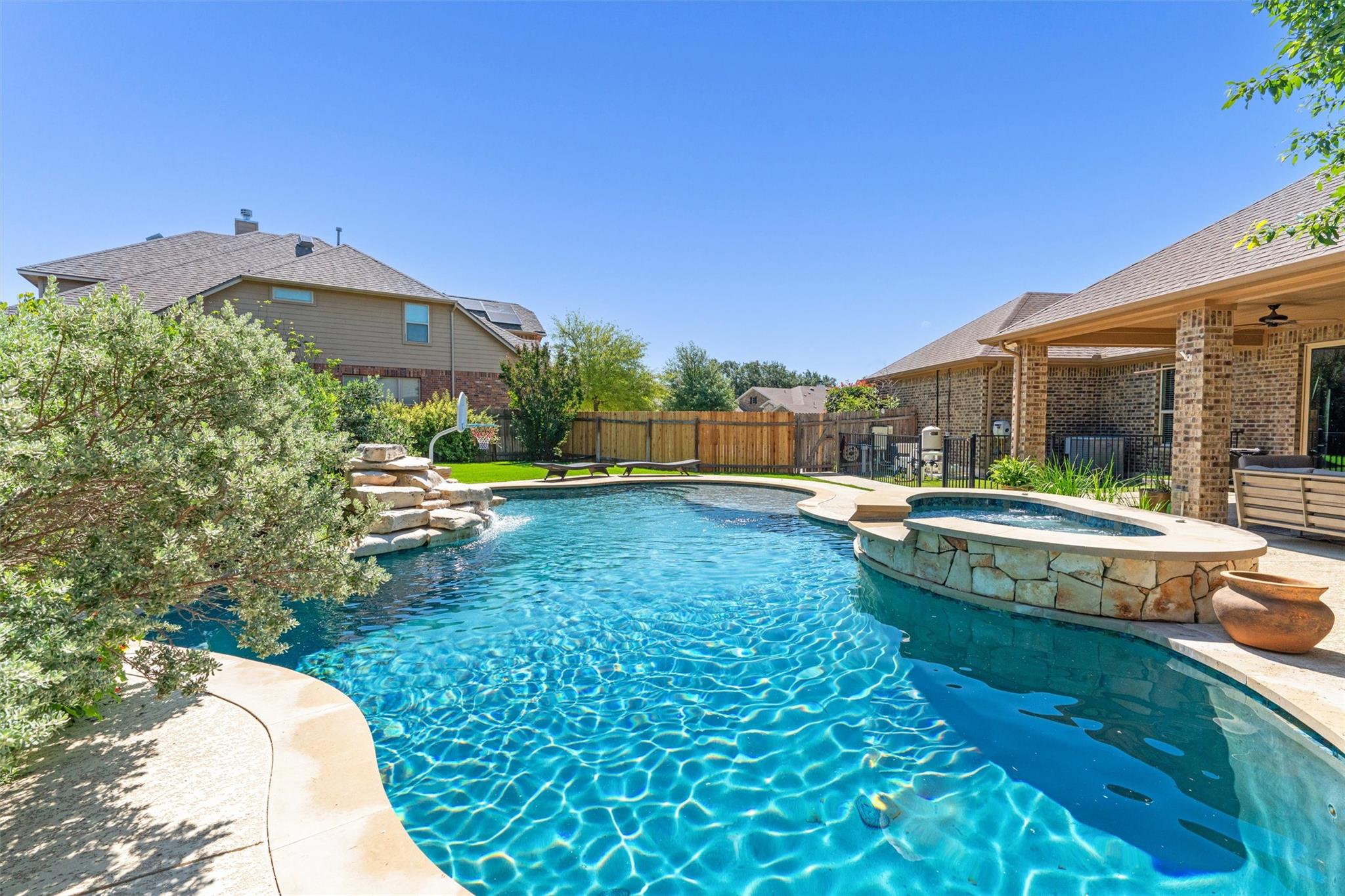 409 Summer Vista CV
