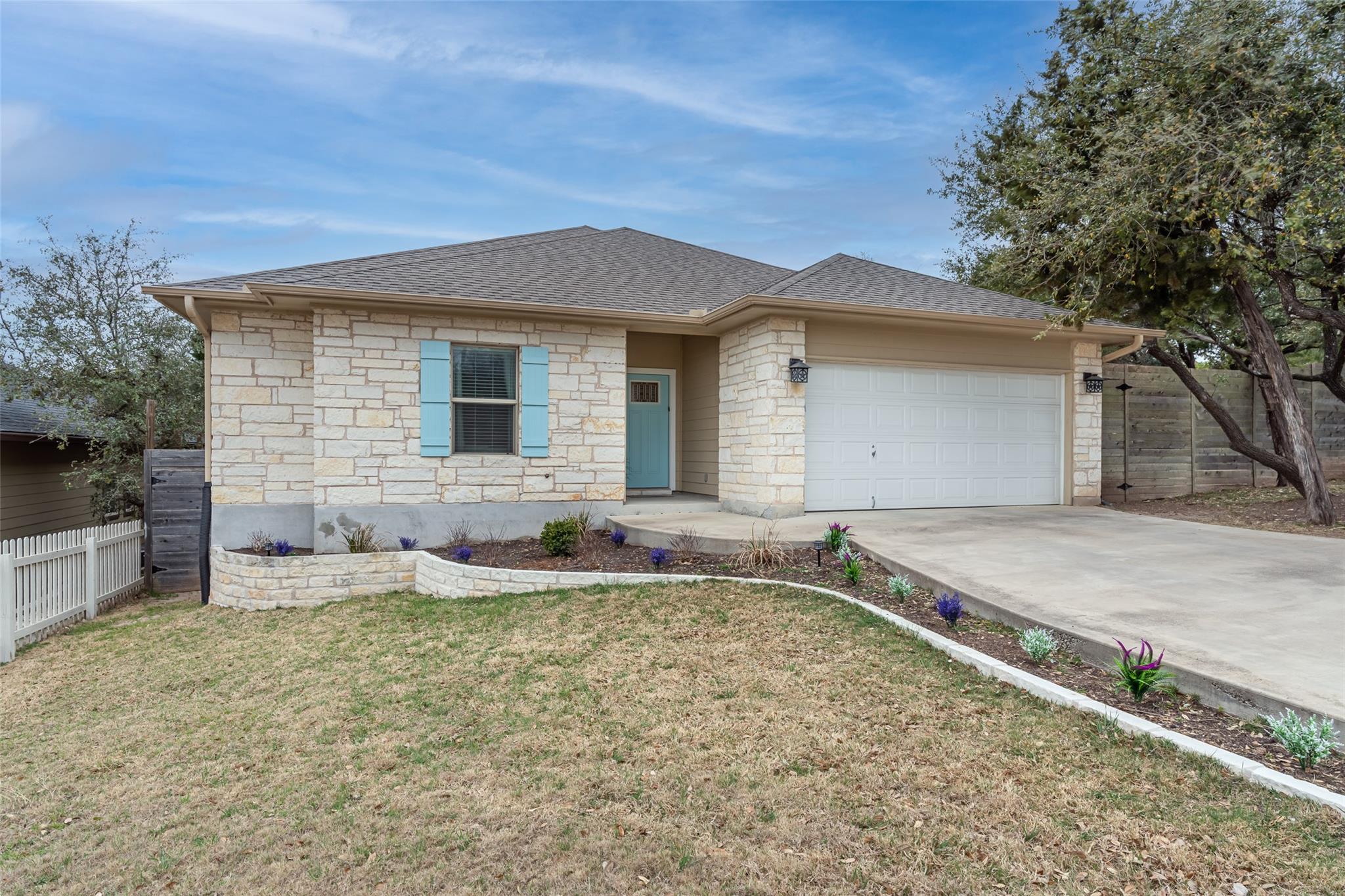 17219 Oak Cliff CIR