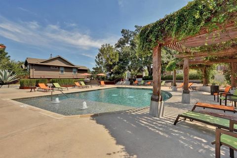 Tiny photo for 1901 Warely LN #292C, Austin, TX 78741 (MLS # 5328412)