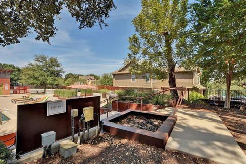 Tiny photo for 1901 Warely LN #292C, Austin, TX 78741 (MLS # 5328412)