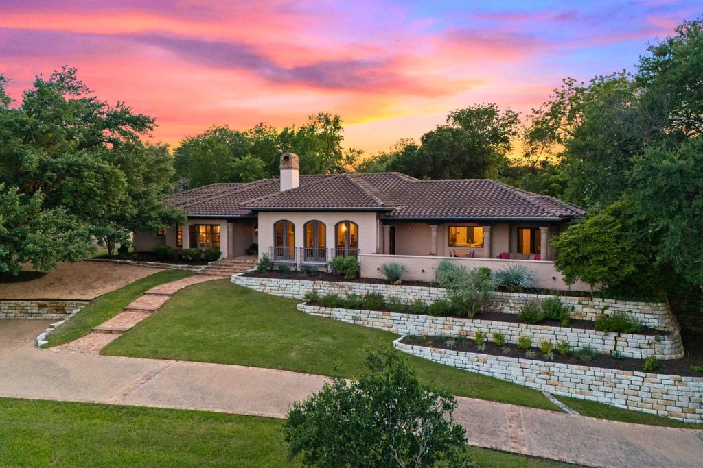Photo of 300 Bent Tree CT, West Lake Hills, TX 78746 (MLS # 3404123)
