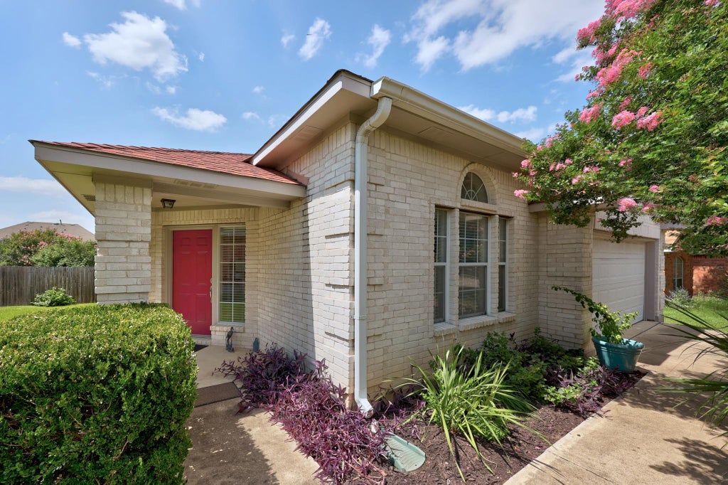 Photo of 1108 Springbrook RD, Pflugerville, TX 78660 (MLS # 5712766)