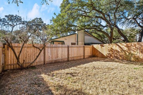 Tiny photo for 7001 Woodhue DR #A, Austin, TX 78745 (MLS # 5603075)