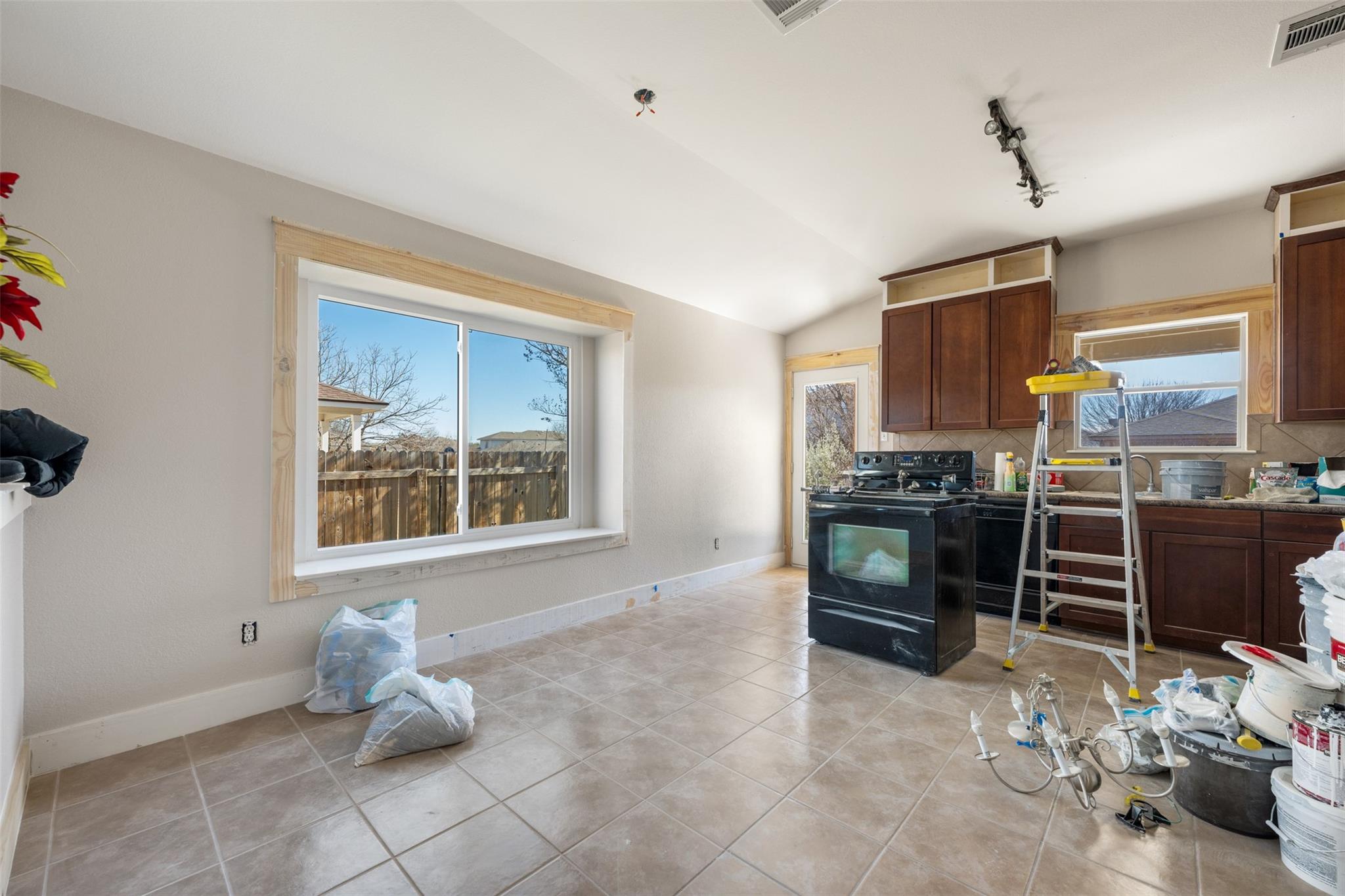 Leander, Texas 78641, United States, 3 Bedrooms Bedrooms, ,2 BathroomsBathrooms,Residential,Active,14145