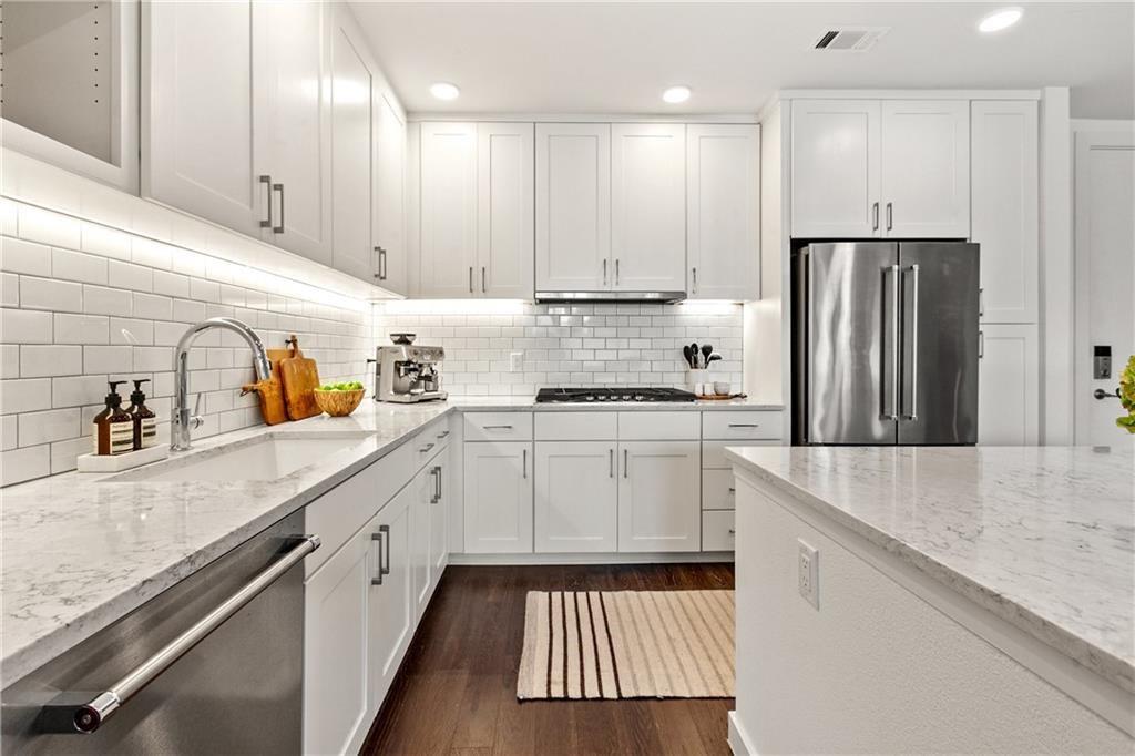 900 S 1st ST 403