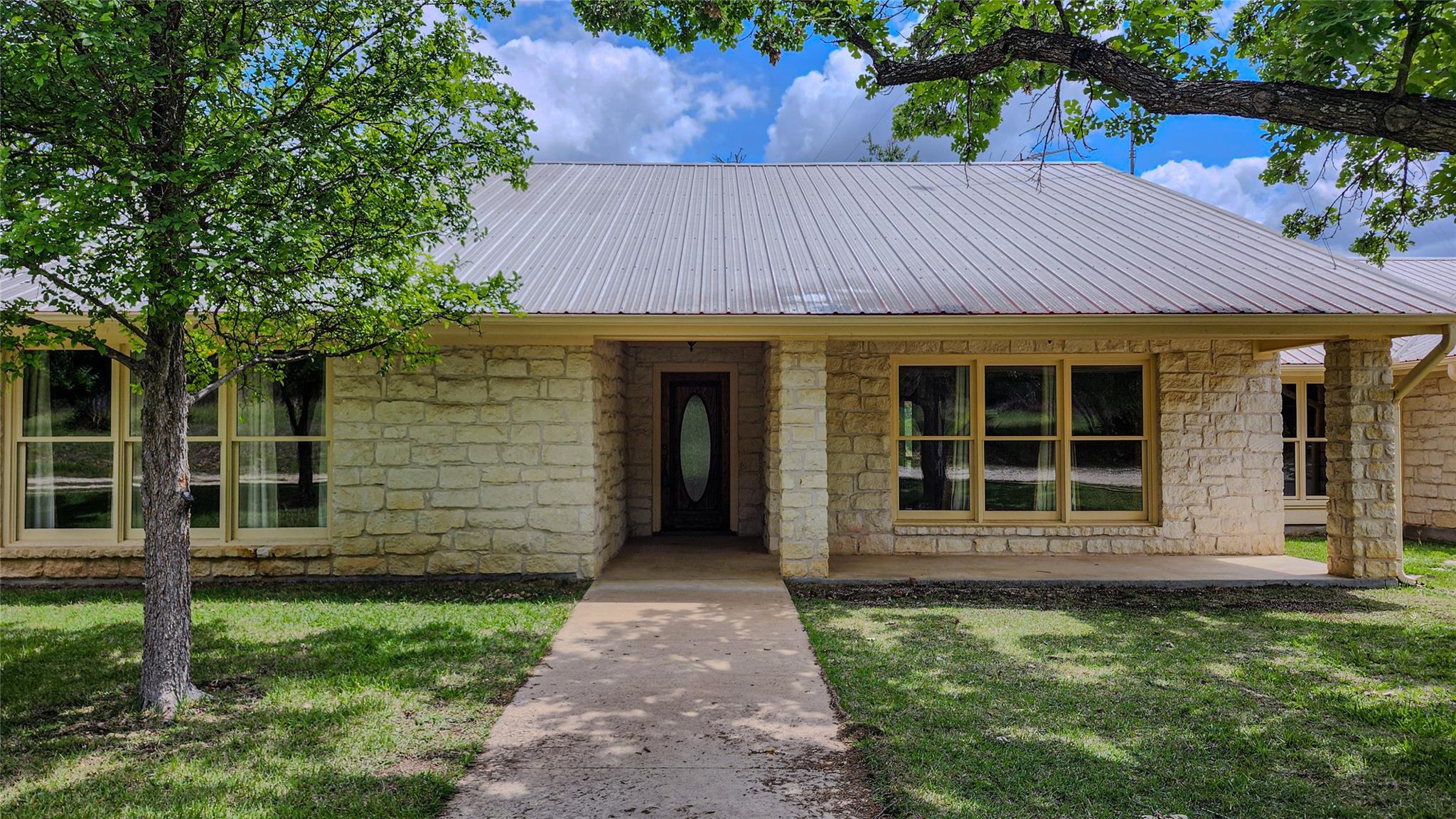 301 Greenleaf DR