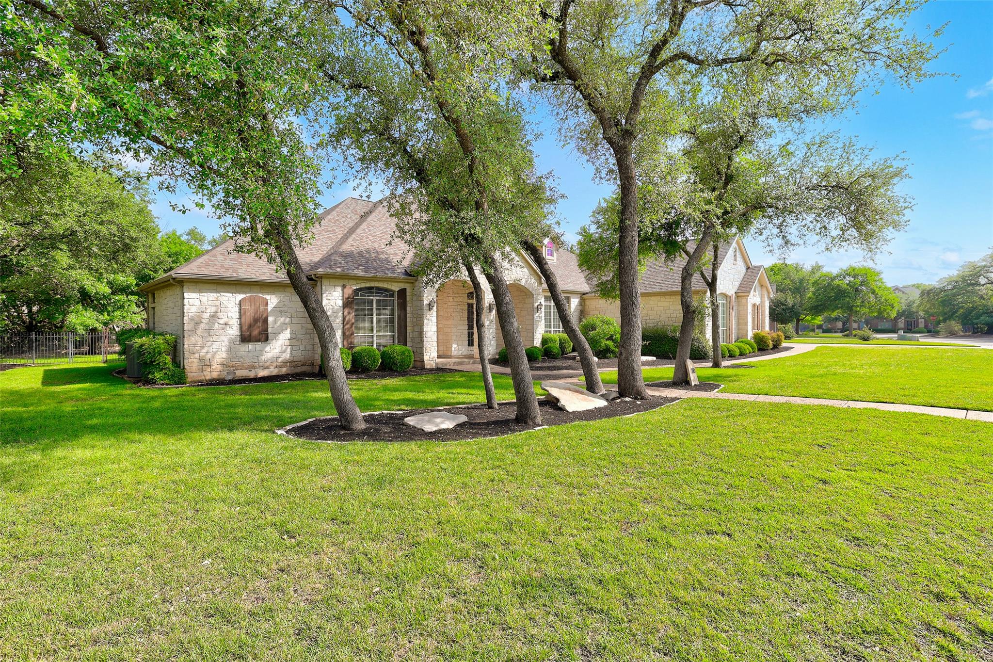 110 Woodall DR