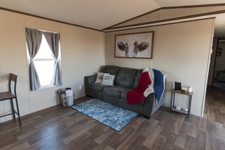 Waelder, Texas 78959, United States, 3 Bedrooms Bedrooms, ,2 BathroomsBathrooms,Residential,Active,214531