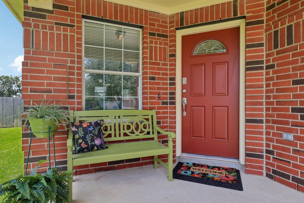 Photo of 102 Thompson TRL, Bastrop, TX 78602 (MLS # 1727561)