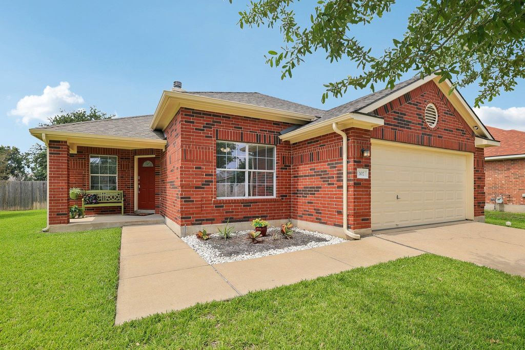 Photo of 102 Thompson TRL, Bastrop, TX 78602 (MLS # 1727561)